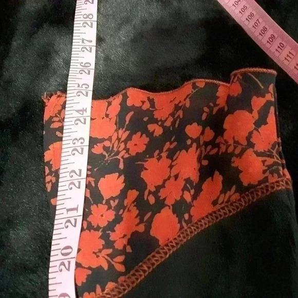 Tommy N LouLou Open Sheer Black & Red Jacket/cover up - Picture 6 of 9